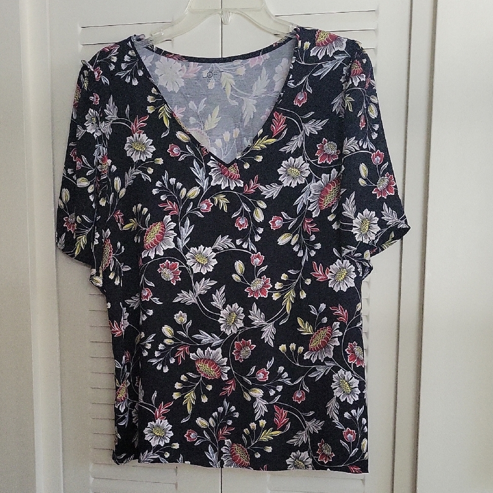 LOFT Floral V-Neck Short Sleeve Top